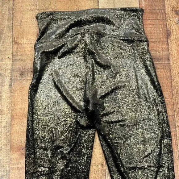 Spanx By Sara Blakely Black/ Gold Shimmer Velvet Leggings Women’s Sz M - Picture 4 of 7